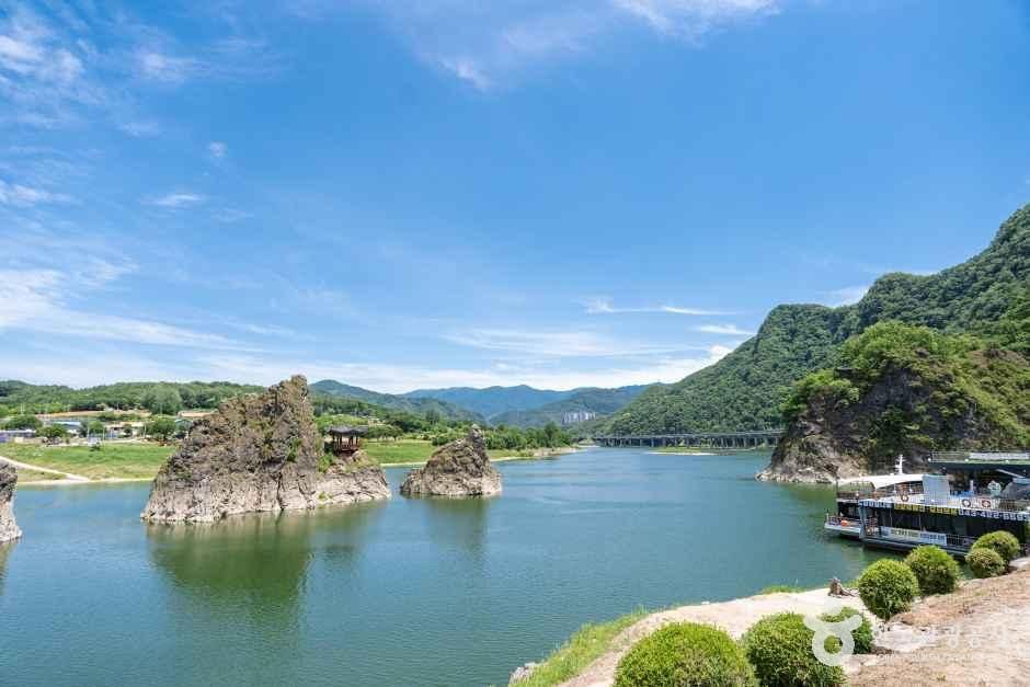 도담삼봉 사진 1